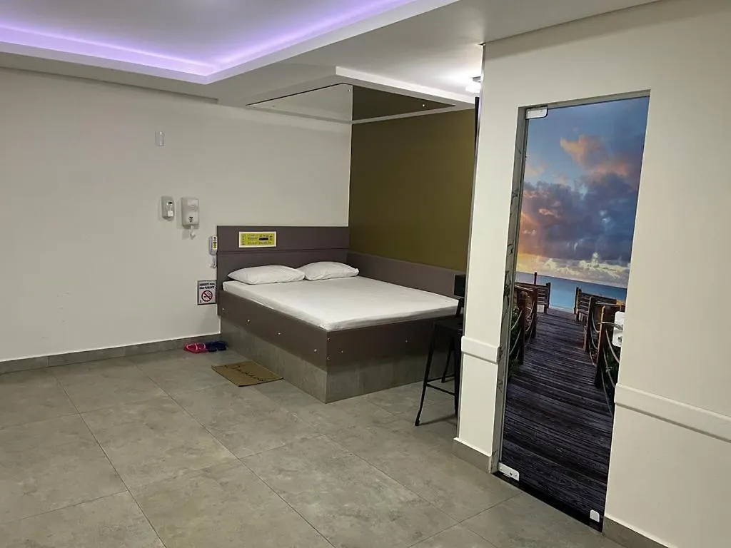 Motel Drive In T - Prolongamento Da Avenida Getulio Vargas Facil Acesso Ao Shopping Patio Chapeco Brazil
