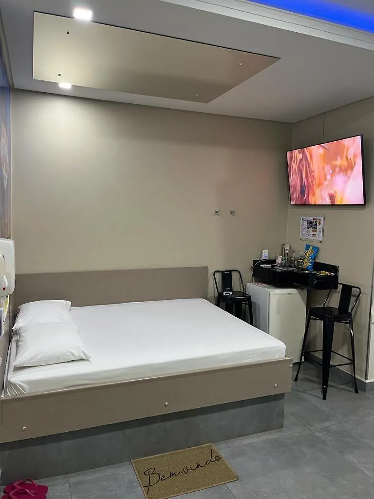Hotel Motel Drive In T - Prolongamento Da Avenida Getulio Vargas Facil Acesso Ao Shopping Patio Chapeco
